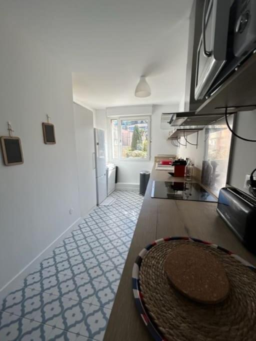 Superbe Appartement Bord De Mer سانت-ماندرييه-سور-مير المظهر الخارجي الصورة